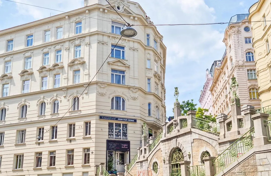 Pension Mozart - Vienna Center, Self Check-in-1